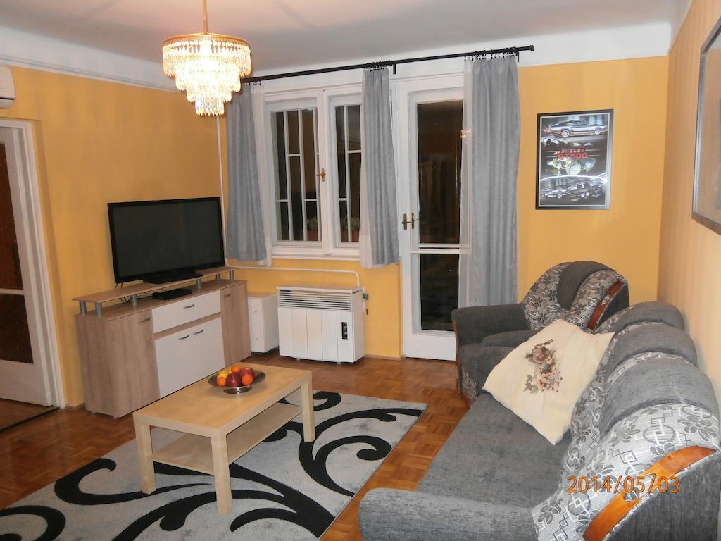 Highland Apartment Budapest Room photo